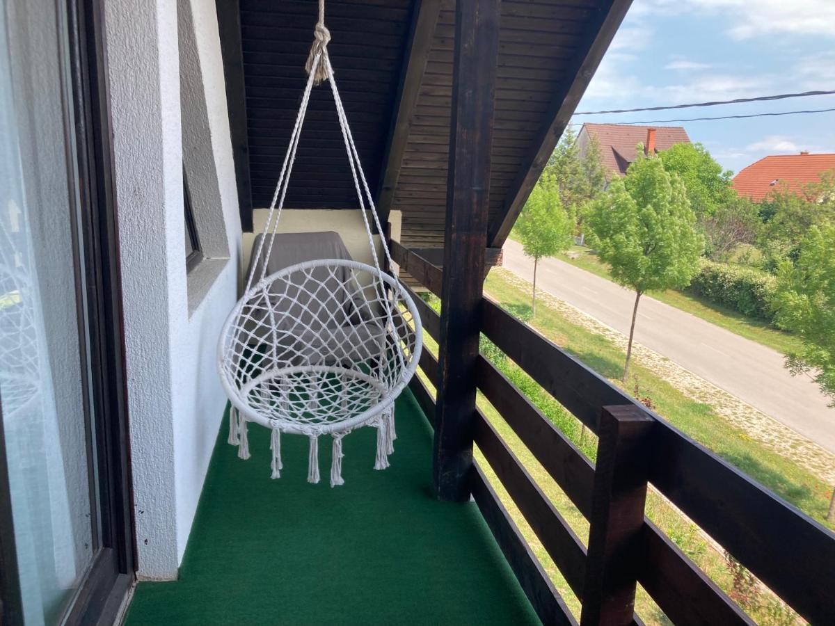 Karádi apartman Zánka Exterior foto
